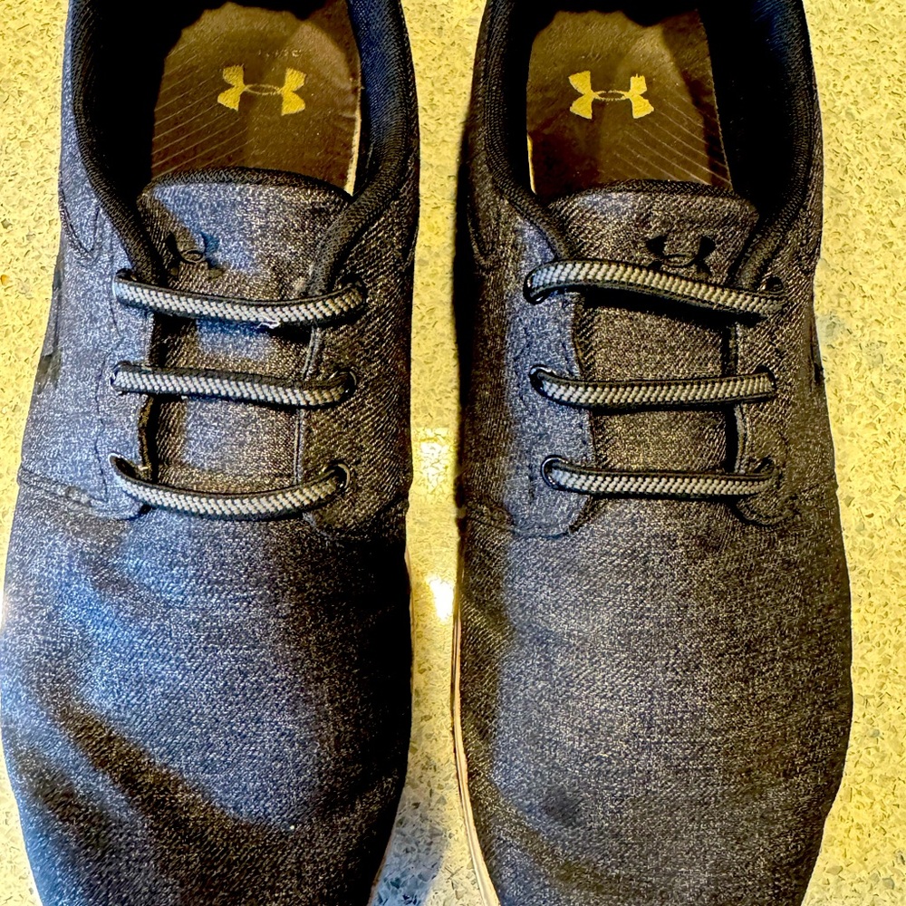 Under Armor Sneakers in Black
Size 11